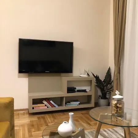 Stari Aerodrom-bulevar Pera Cetkovica 33 * Podgorica